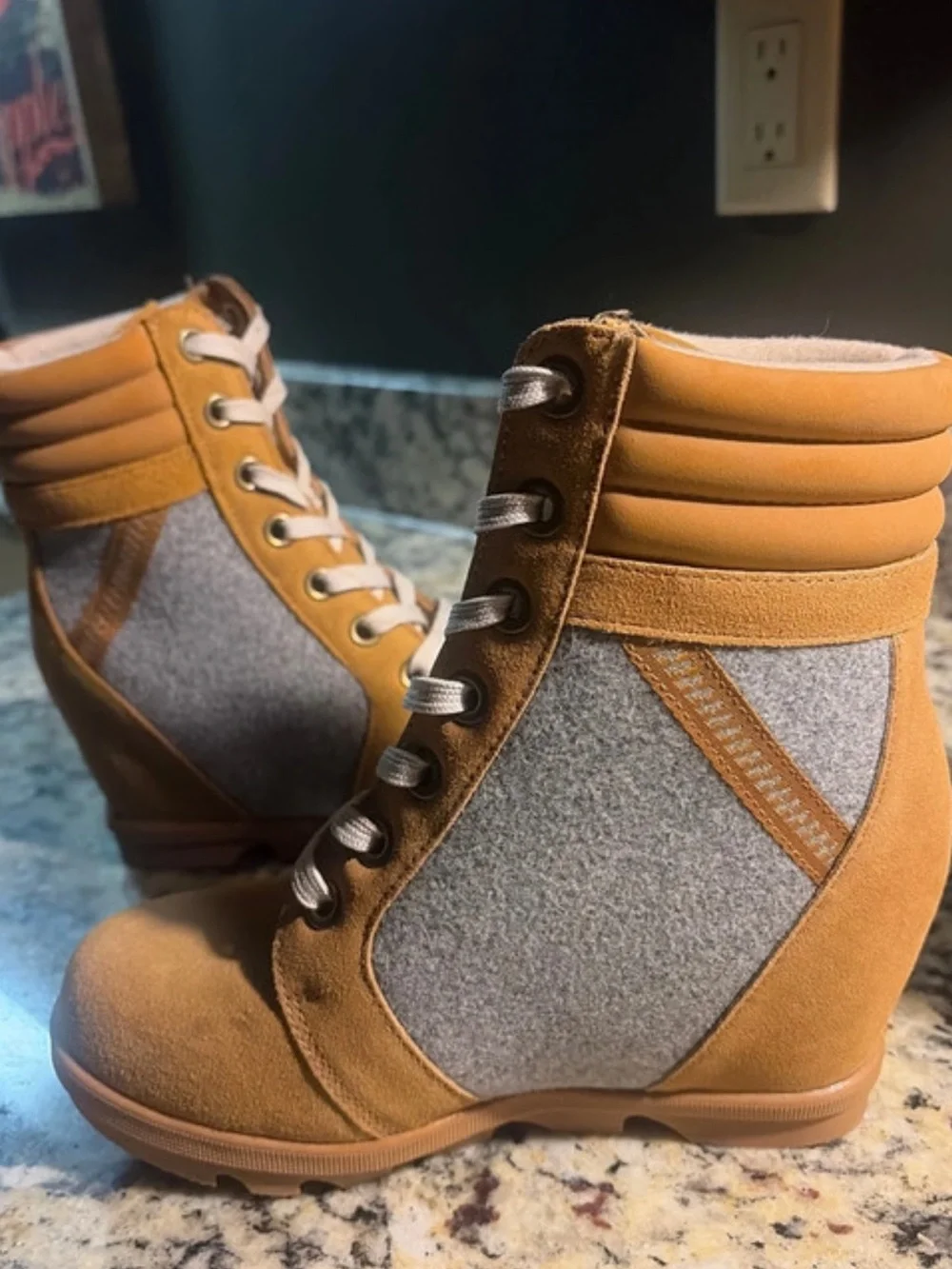 SERRA♦️ WEDGE SNEAKER